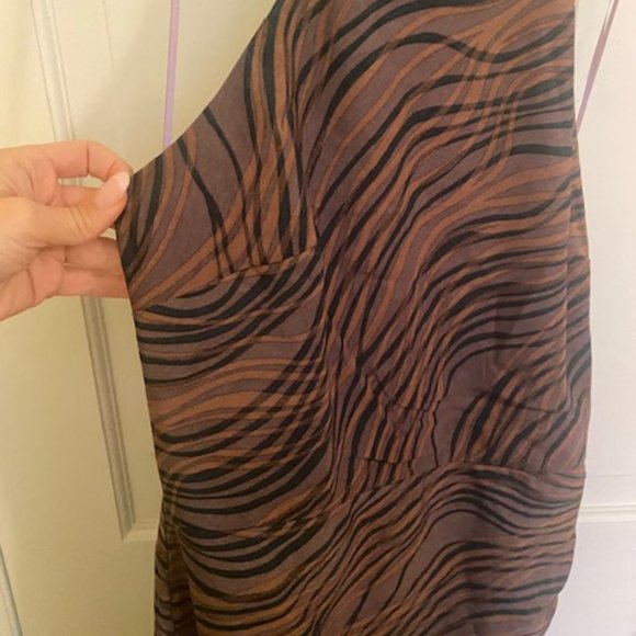 Asymmetrical Mock Neck Halter Ruched Midi Dress - Picture 3 of 9